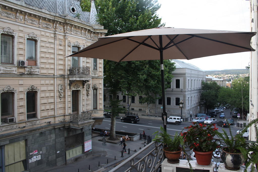 Rustaveli Hotel Tbilisi Esterno foto