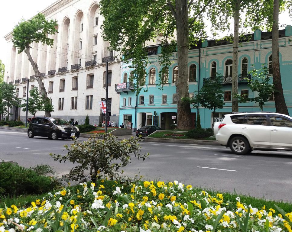 Rustaveli Hotel Tbilisi Esterno foto