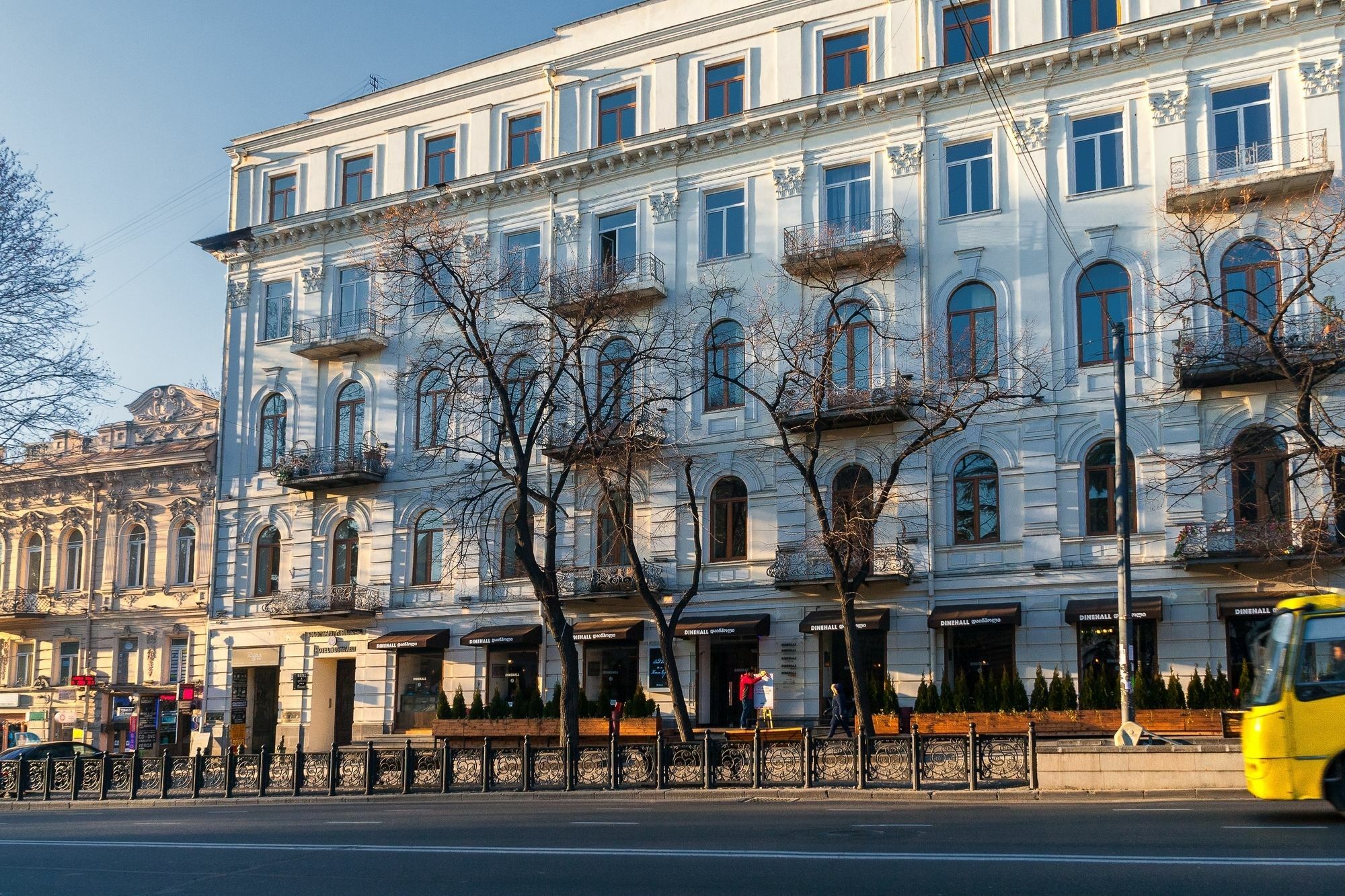 Rustaveli Hotel Tbilisi Esterno foto