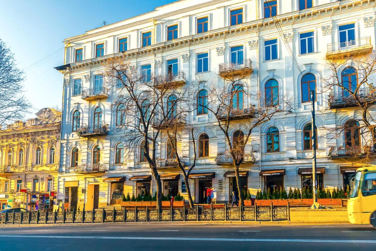 Rustaveli Hotel Tbilisi Esterno foto